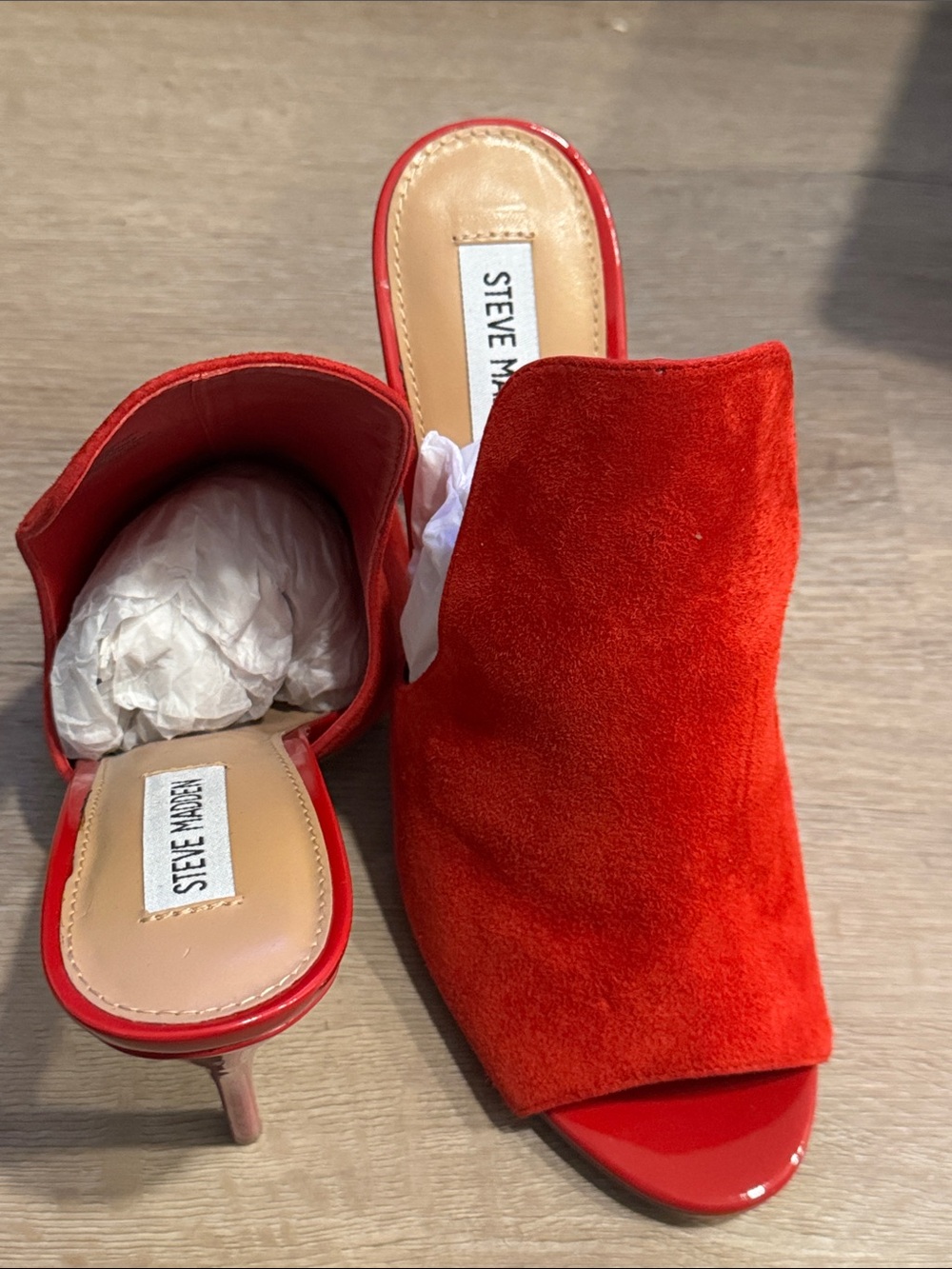 Steve Madden Red Suede Open-Front Mules - Picture 3 of 10